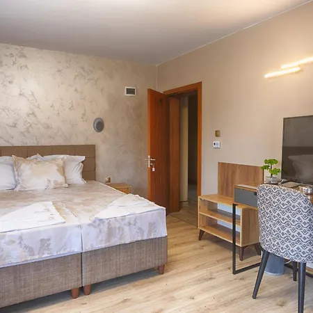 Guest house Къща За Гости Пелеви Rakitovo